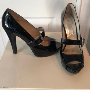 Black Michael Kors pumps